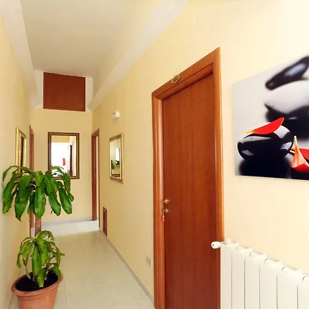 Szálloda Pisa *