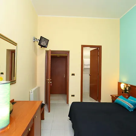 Pisa Hotell *
